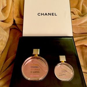 CHANEL CHANCE EAU DE PARFUM SIGNATURE BOX SET. NIB FROM MACYS. RETAILS FOR $200.